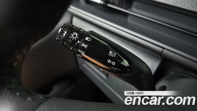 Hyundai Staria 2024 thumb 4