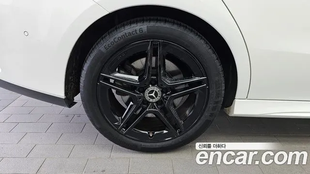 Mercedes-Benz A-Класс 2022 thumb 2