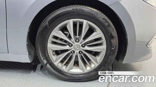 Hyundai Grandeur 2014 thumb 10