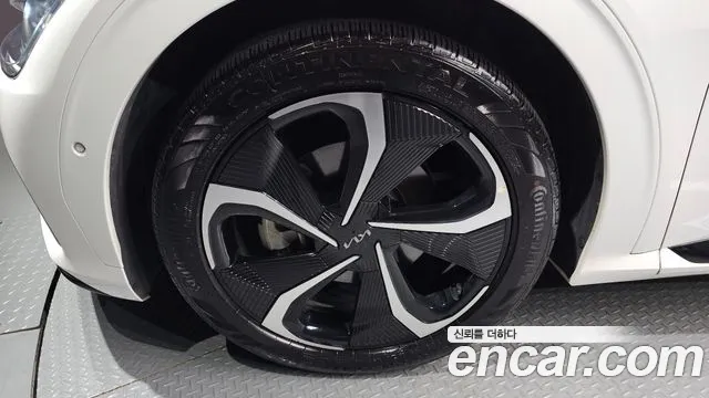 Kia EV6 2022 thumb 11