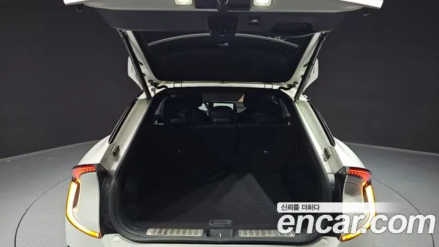 Kia EV6 2022 thumb 9