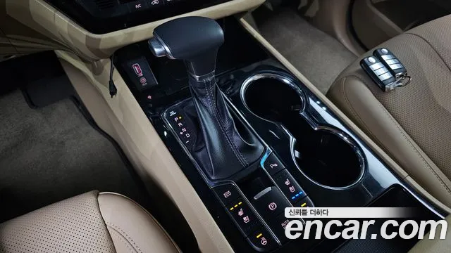 Kia Carnival 2018 thumb 11