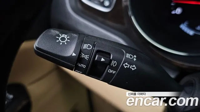 Kia Carnival 2018 thumb 3