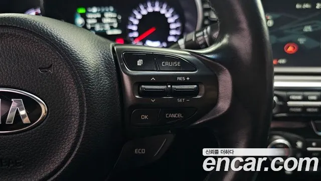 Kia K5 2015 thumb 4