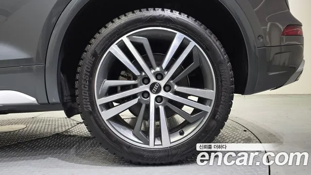 Audi Q5 2022 thumb 5