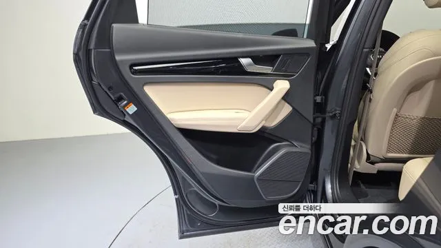 Audi Q5 2022 thumb 12