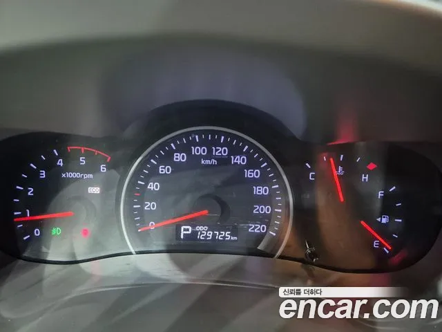 Kia Canival 2012 thumb 4