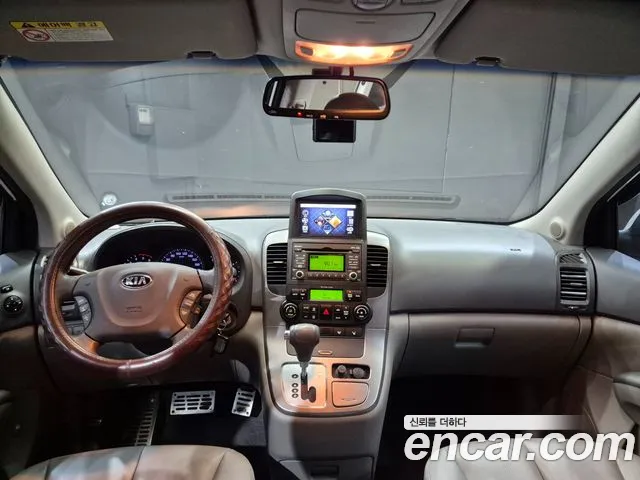 Kia Canival 2012 thumb 3