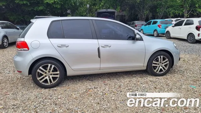 Volkswagen Golf 2011 thumb 12