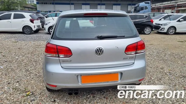 Volkswagen Golf 2011 thumb 11