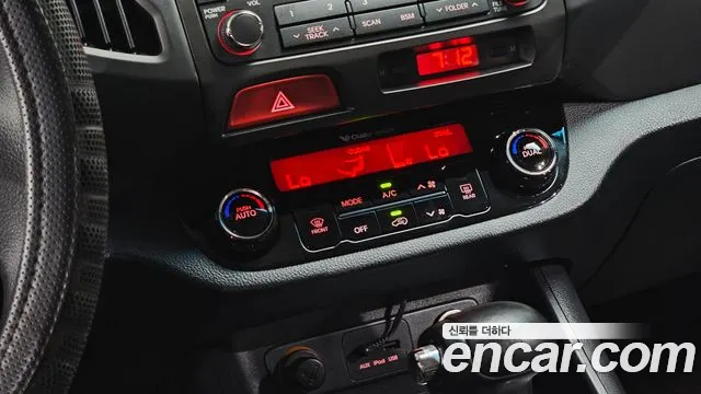 Kia Sportage 2010 thumb 11