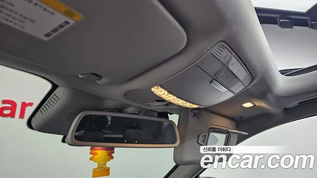 Mercedes-Benz GLC 2019 thumb 12