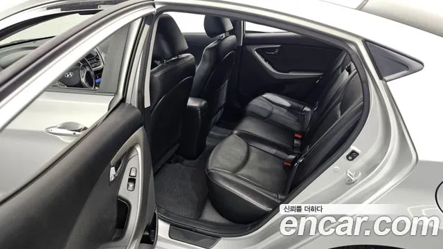 Hyundai Avante 2013 thumb 10