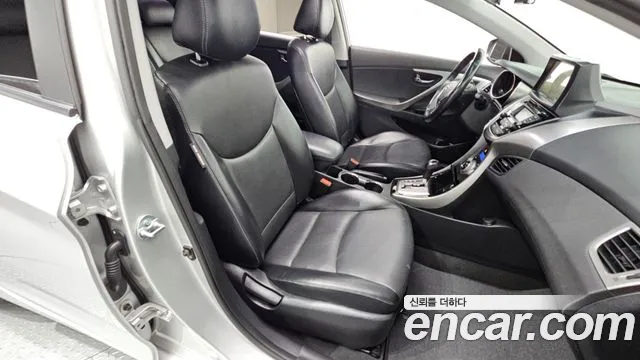 Hyundai Avante 2013 thumb 11
