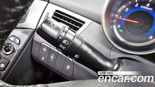Hyundai Avante 2013 thumb 12