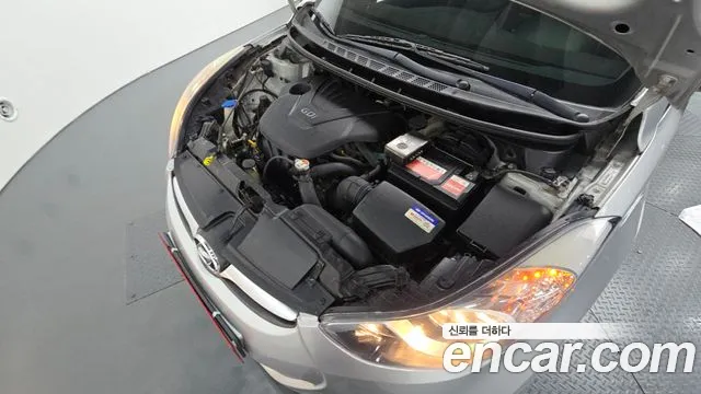 Hyundai Avante 2013 thumb 3