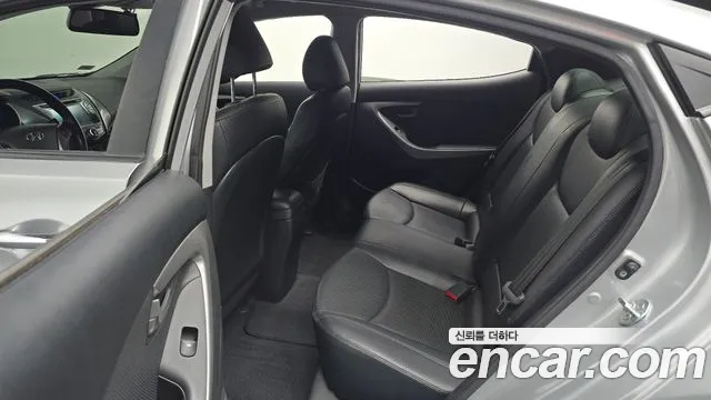 Hyundai Avante 2013 thumb 8