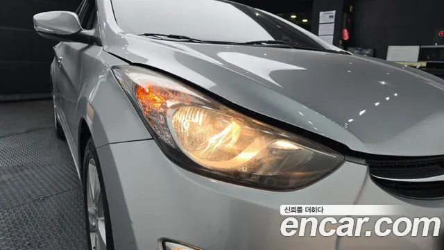 Hyundai Avante 2013 thumb 4