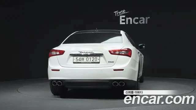 Maserati Ghibli 2015 thumb 6