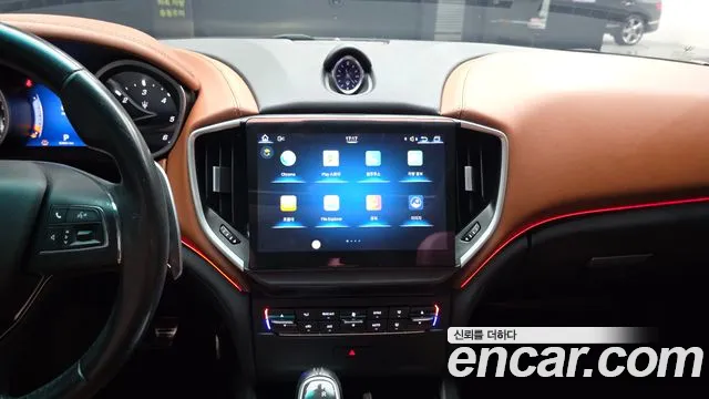 Maserati Ghibli 2015 thumb 7