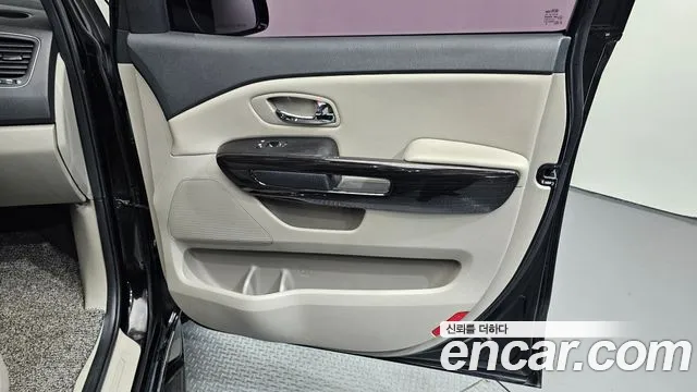 Kia Carnival 2019 thumb 7
