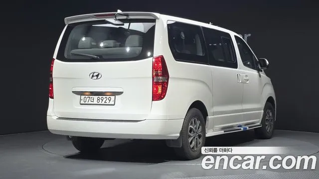 Hyundai Staria 2018 thumb 12