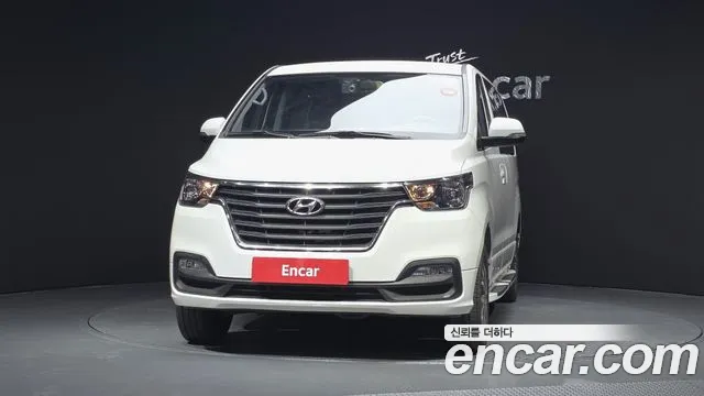 Hyundai Staria 2018 thumb 3