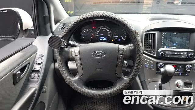 Hyundai Staria 2018 thumb 2