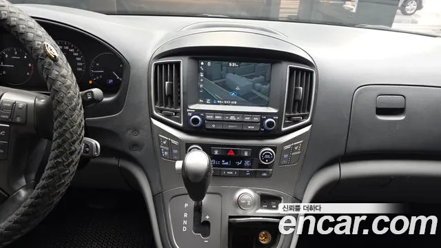 Hyundai Staria 2018 thumb 5