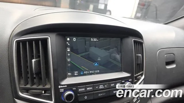 Hyundai Staria 2018 thumb 6