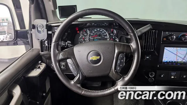Chevrolet Express 2017 thumb 2
