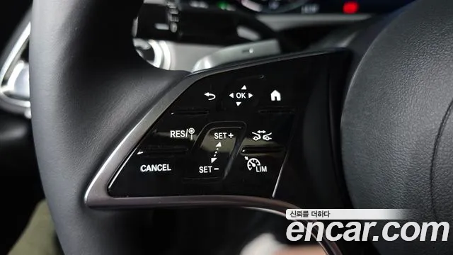 Mercedes-Benz E-Class 2025 thumb 7
