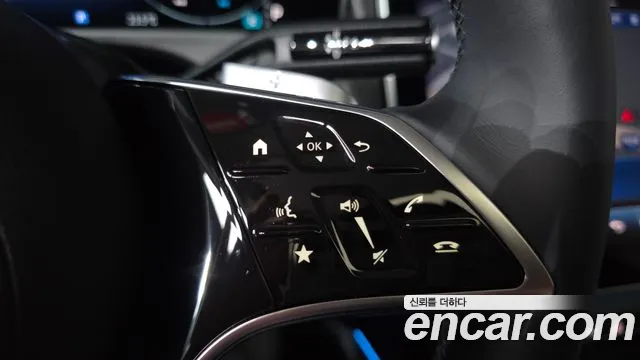 Mercedes-Benz E-Class 2025 thumb 11