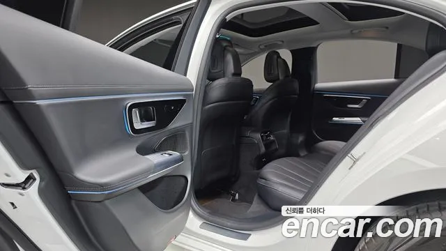 Mercedes-Benz E-Class 2025 thumb 4