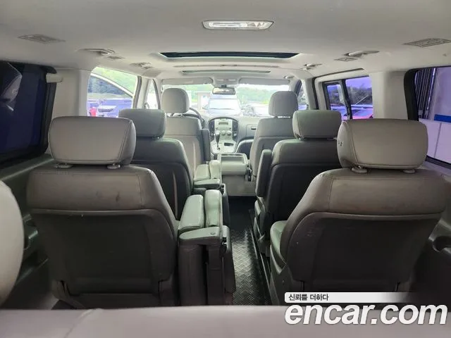 Hyundai Staria 2015 thumb 3