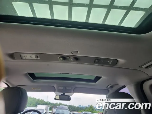 Hyundai Staria 2015 thumb 8