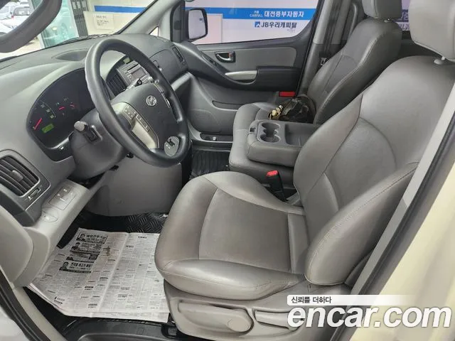 Hyundai Staria 2015 thumb 6