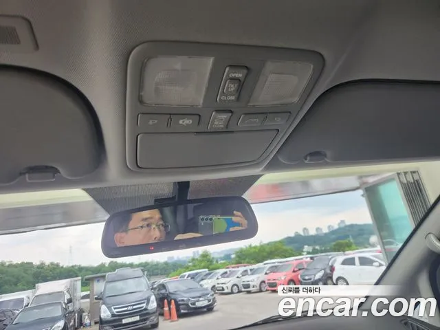 Hyundai Staria 2015 thumb 11