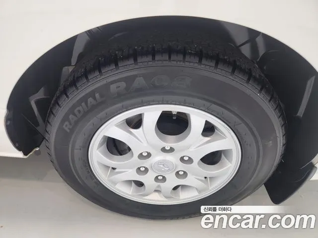 Hyundai Staria 2015 thumb 10