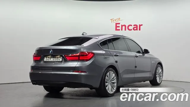 BMW 5 серии Gran Turismo 2016 thumb 9