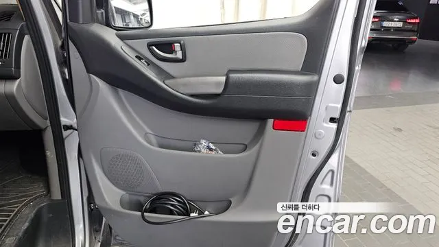 Hyundai Staria 2013 thumb 7