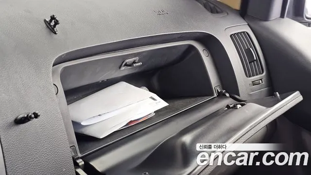 Hyundai Staria 2013 thumb 12