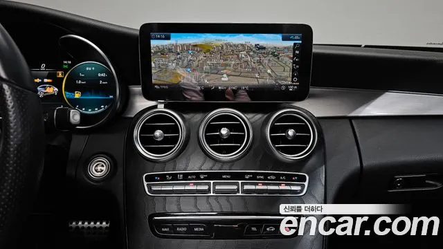 Mercedes-Benz C-Class 2021 thumb 12