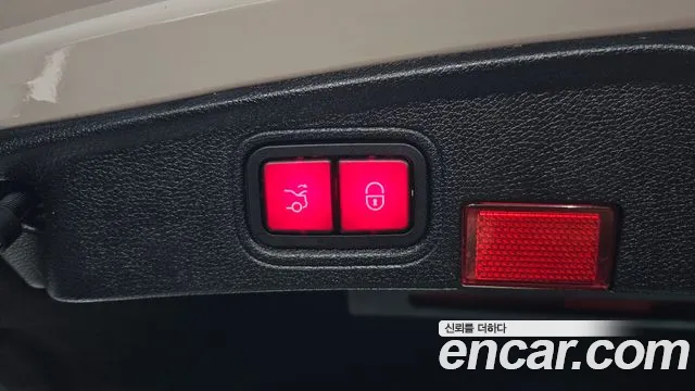 Mercedes-Benz C-Class 2021 thumb 7