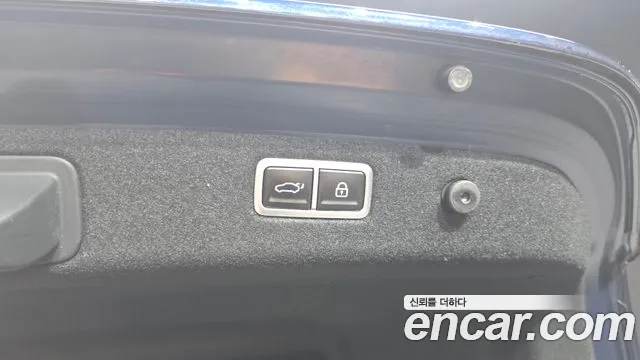 Genesis G70 2021 thumb 9