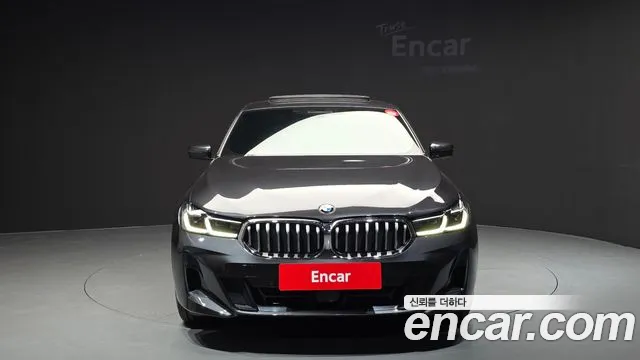 BMW 6 серии Gran Turismo 2022 thumb 8