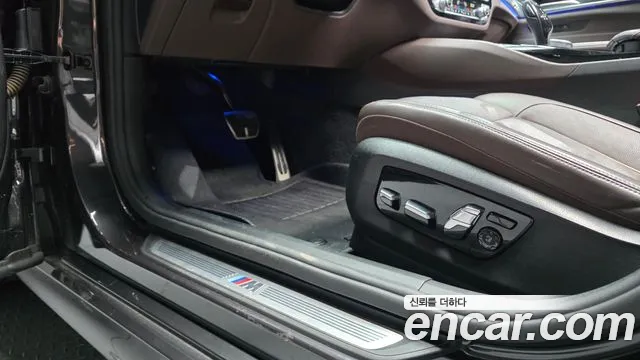 BMW 6 серии Gran Turismo 2022 thumb 10