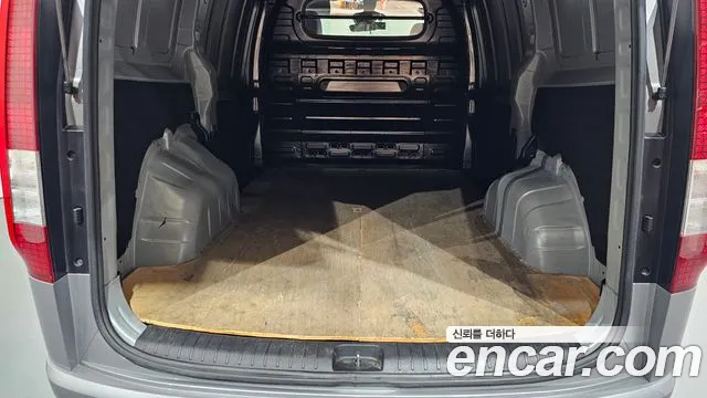 Hyundai Staria 2022 thumb 8