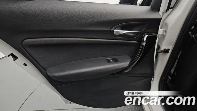 BMW 1 серии 2018 thumb 2