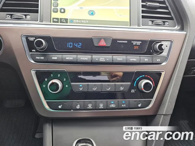 Hyundai LF 2017 thumb 8